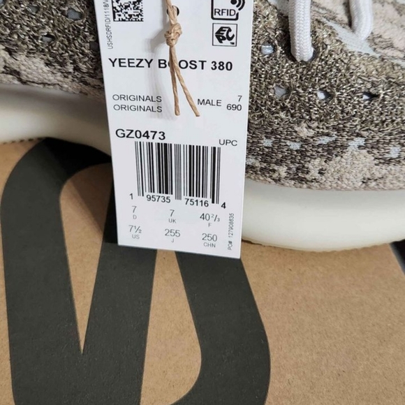 Yeezy Boost 380 Pyrite NWT - Picture 3 of 6